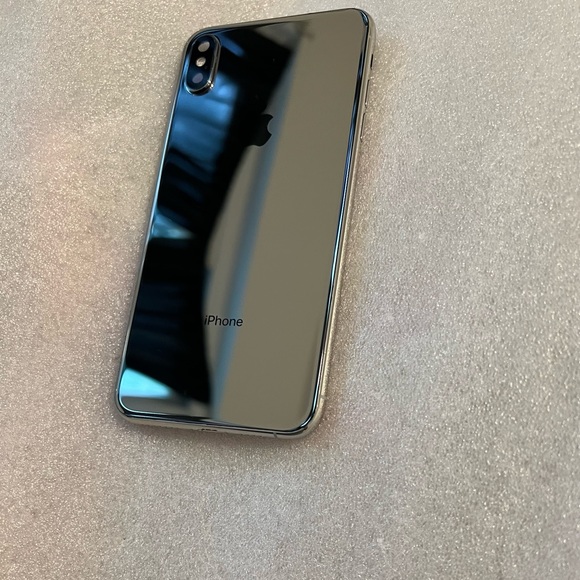 GenuineiPhone XS Max Custom SilverBack Housing Replacement Frame Grade A
